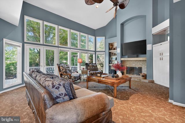 7 CAMEO CT, Cherry Hill, NJ 08003