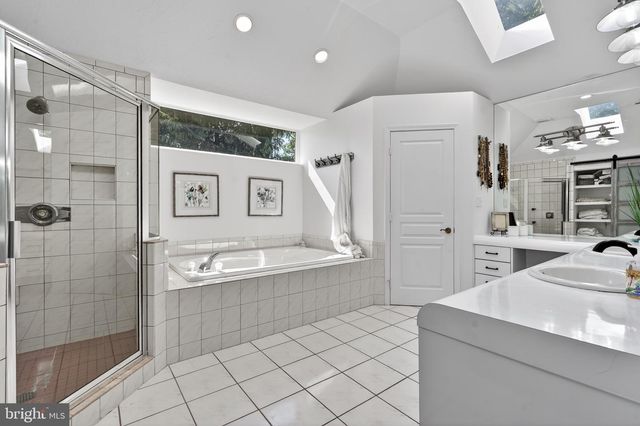 7 CAMEO CT, Cherry Hill, NJ 08003