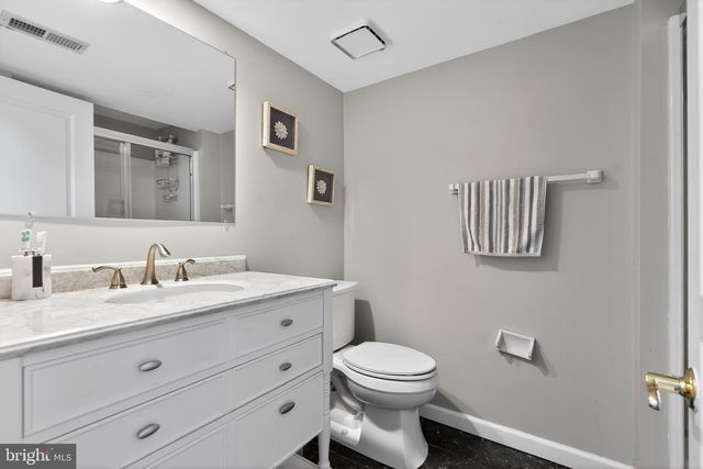 7 CAMEO CT, Cherry Hill, NJ 08003
