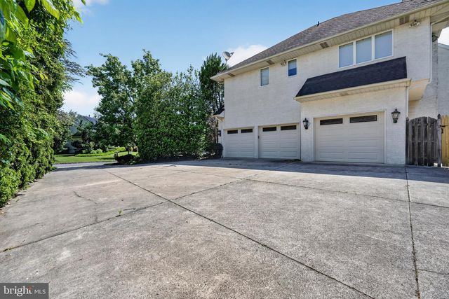 7 CAMEO CT, Cherry Hill, NJ 08003