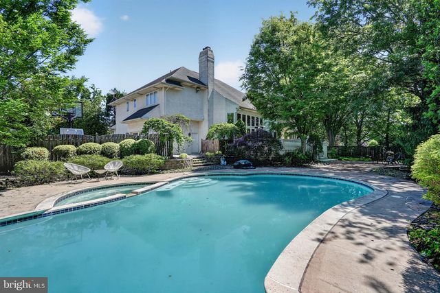 7 CAMEO CT, Cherry Hill, NJ 08003