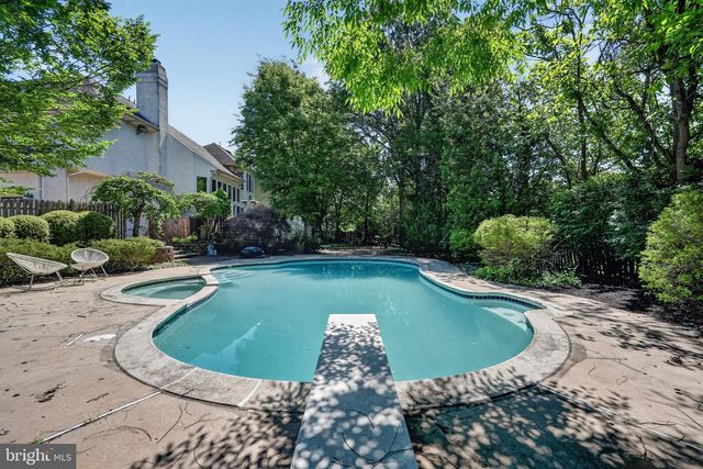 7 CAMEO CT, Cherry Hill, NJ 08003