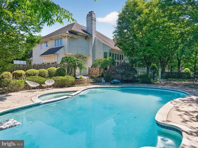 7 CAMEO CT, Cherry Hill, NJ 08003