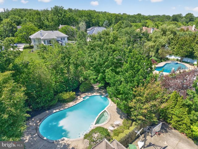 7 CAMEO CT, Cherry Hill, NJ 08003