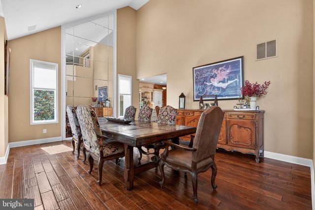 7 CAMEO CT, Cherry Hill, NJ 08003