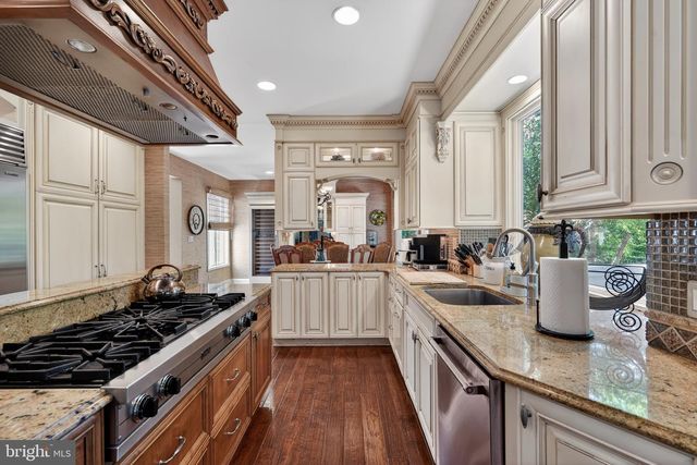 7 CAMEO CT, Cherry Hill, NJ 08003