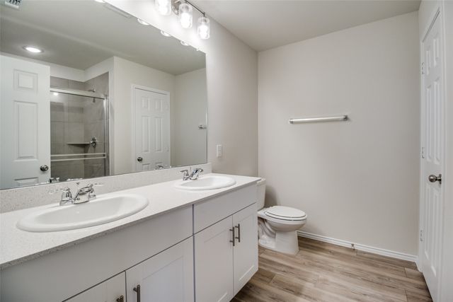 337 Glenwick Lane, Van Alstyne, TX 75495