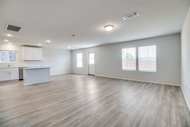 337 Glenwick Lane, Van Alstyne, TX 75495