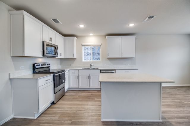 337 Glenwick Lane, Van Alstyne, TX 75495