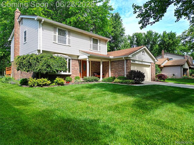9391 Mayflower Court, Plymouth Charter Township, MI 48170