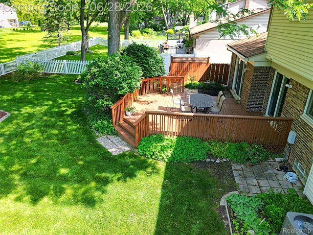 9391 Mayflower Court, Plymouth Charter Township, MI 48170