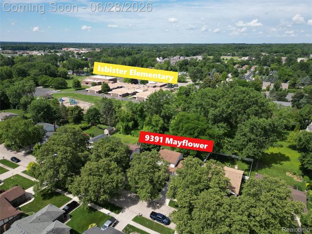 9391 Mayflower Court, Plymouth Charter Township, MI 48170