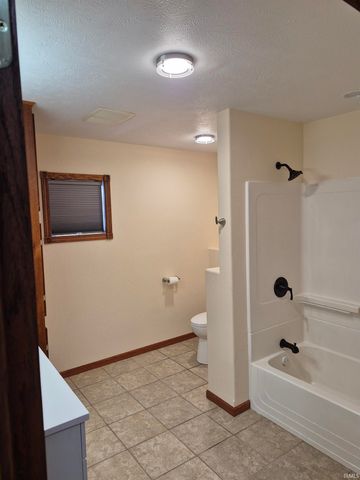 136 E Victoria Street, South Bend, IN 46614