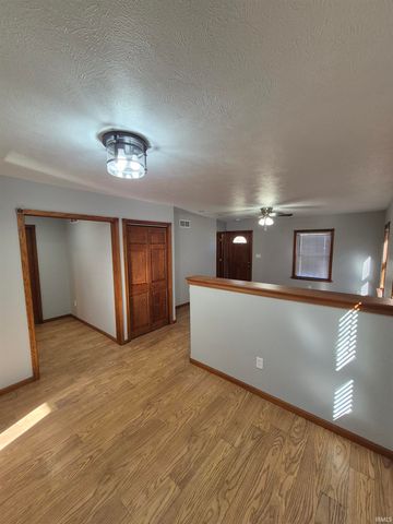 136 E Victoria Street, South Bend, IN 46614