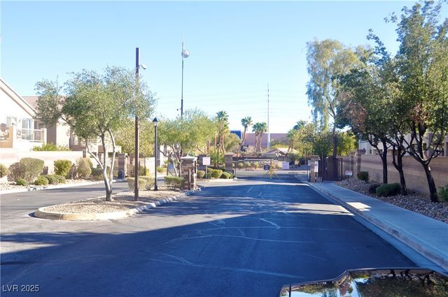 2348 Yellowstone Creek Drive 102, Las Vegas, NV 89183