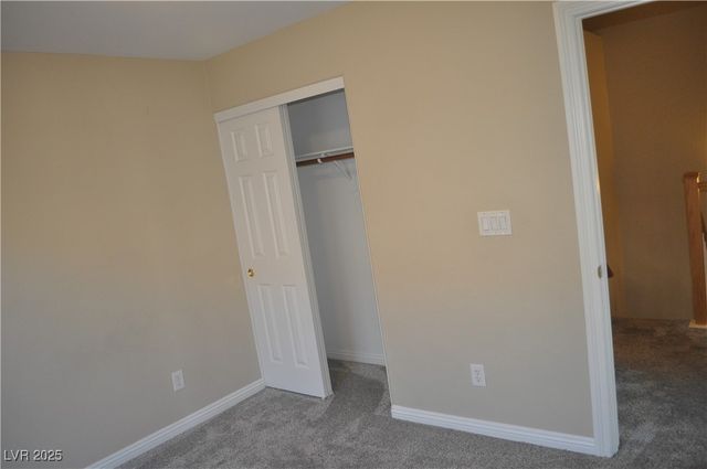 2348 Yellowstone Creek Drive 102, Las Vegas, NV 89183