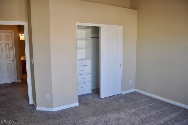 2348 Yellowstone Creek Drive 102, Las Vegas, NV 89183