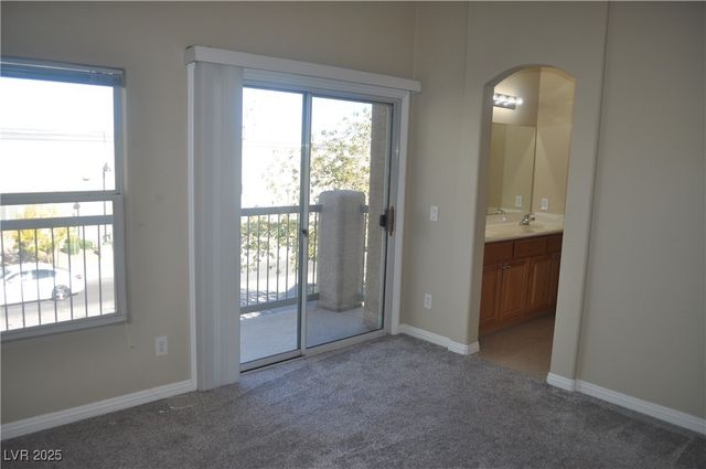 2348 Yellowstone Creek Drive 102, Las Vegas, NV 89183