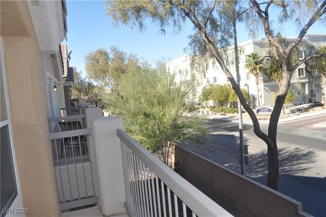 2348 Yellowstone Creek Drive 102, Las Vegas, NV 89183