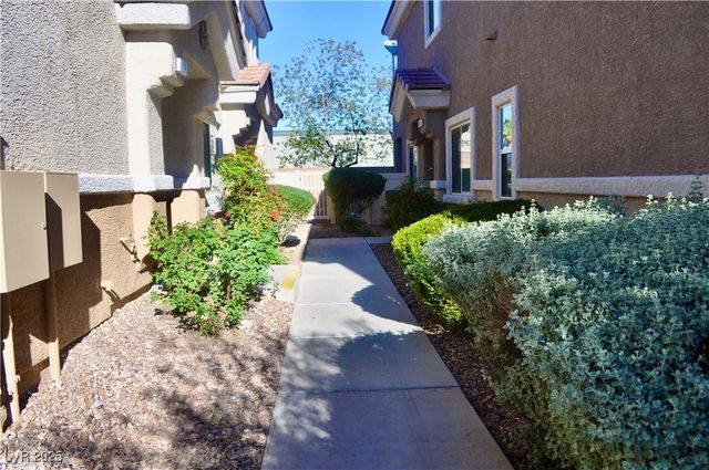 2348 Yellowstone Creek Drive 102, Las Vegas, NV 89183