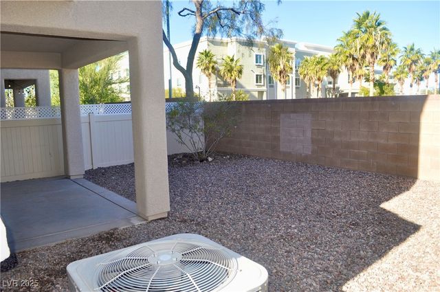 2348 Yellowstone Creek Drive 102, Las Vegas, NV 89183