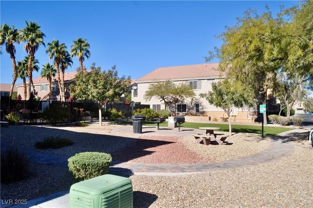 2348 Yellowstone Creek Drive 102, Las Vegas, NV 89183