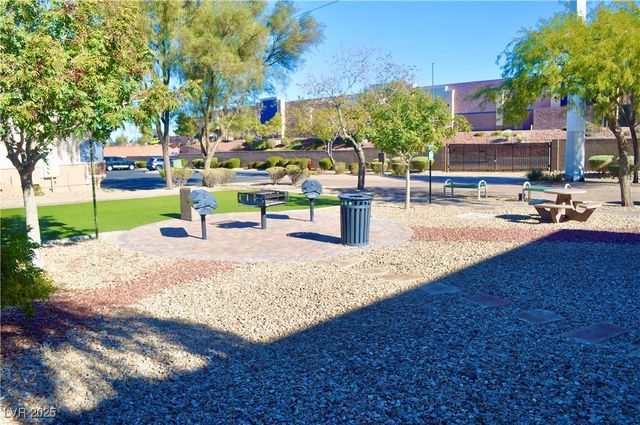 2348 Yellowstone Creek Drive 102, Las Vegas, NV 89183