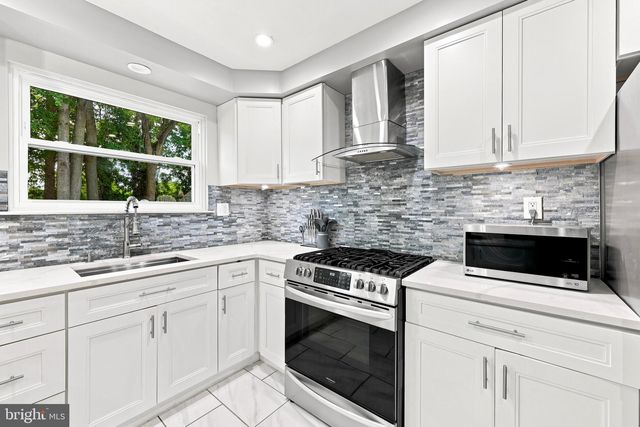 56 WOODMILL DR, Clementon, NJ 08021