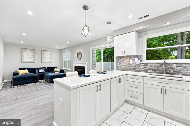 56 WOODMILL DR, Clementon, NJ 08021