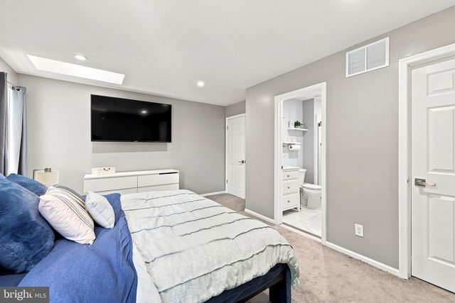 56 WOODMILL DR, Clementon, NJ 08021