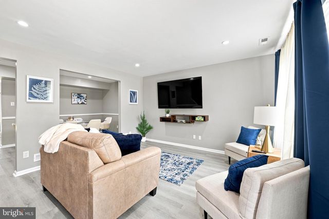 56 WOODMILL DR, Clementon, NJ 08021
