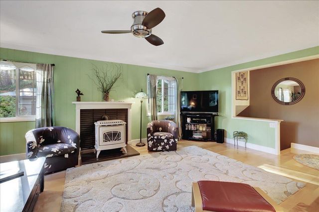 13784 Greenhorn Rd, Grass Valley, CA 95945