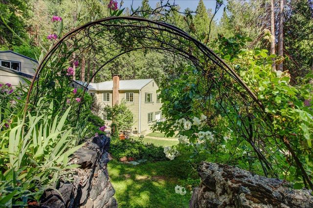 13784 Greenhorn Rd, Grass Valley, CA 95945