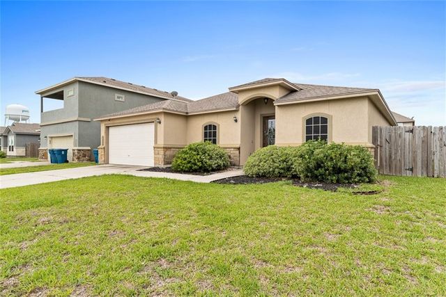 1902 COTTONWOOD Dr, Portland, TX 78374
