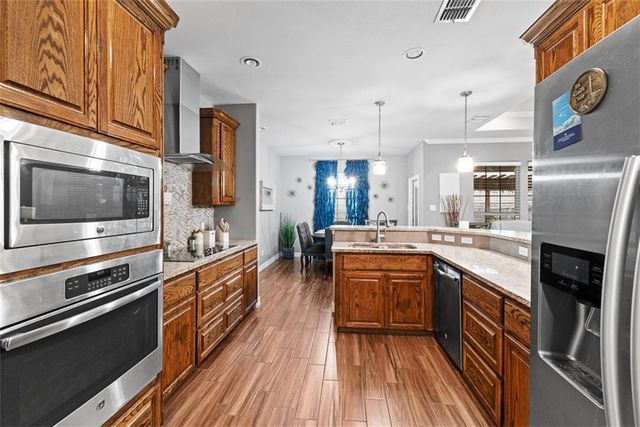 1902 COTTONWOOD Dr, Portland, TX 78374