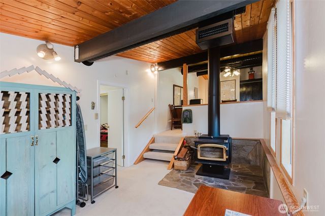 1046 Puget Drive SE, Port Orchard, WA 98366