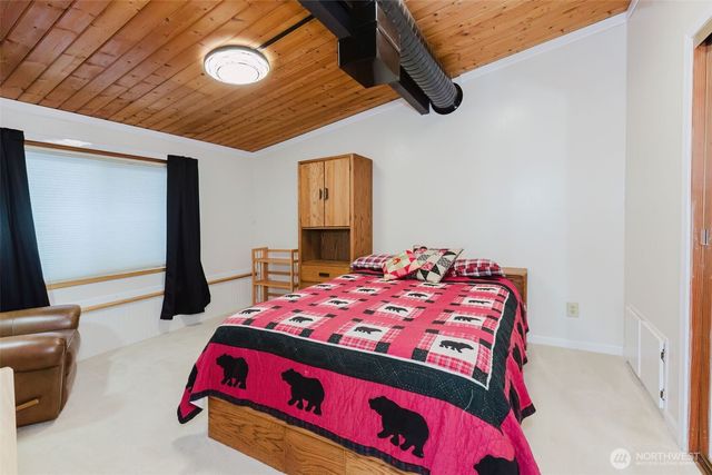 1046 Puget Drive SE, Port Orchard, WA 98366