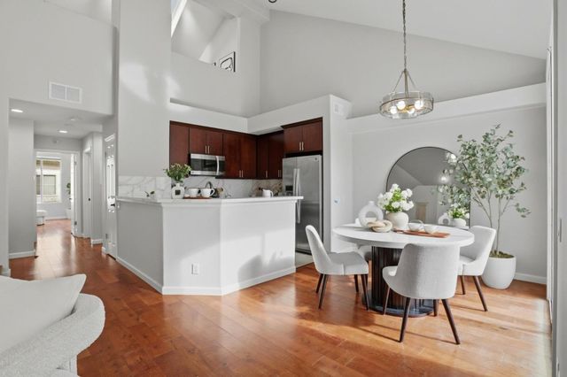 455 Navaro Way 203, San Jose, CA 95134