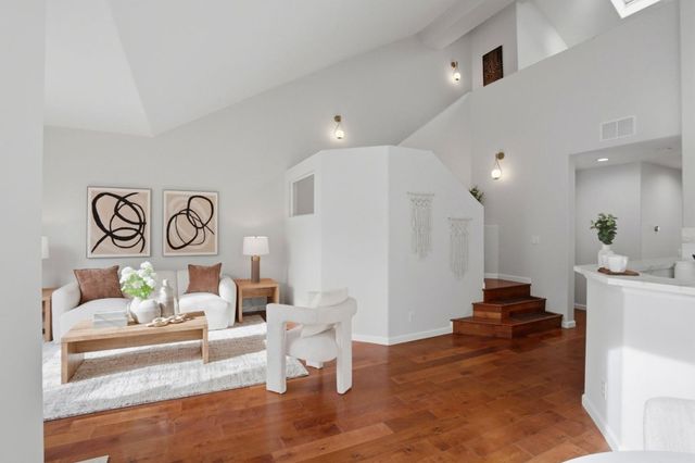 455 Navaro Way 203, San Jose, CA 95134