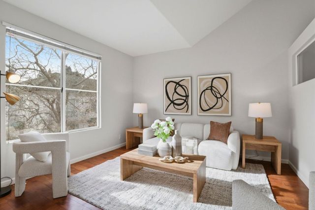 455 Navaro Way 203, San Jose, CA 95134