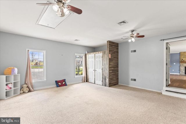 3296 RAINTREE RD, York, PA 17404