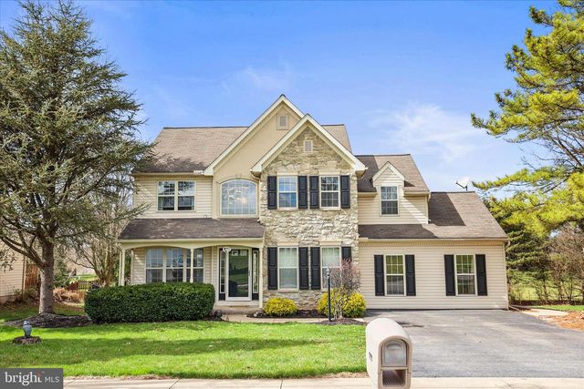 3296 RAINTREE RD, York, PA 17404