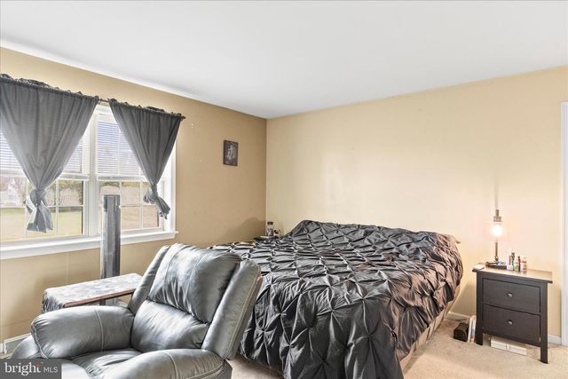 3296 RAINTREE RD, York, PA 17404