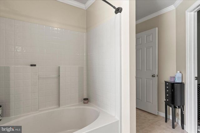 3296 RAINTREE RD, York, PA 17404