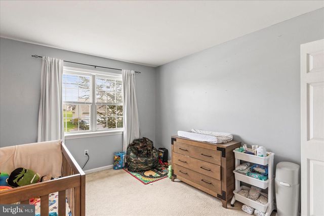 3296 RAINTREE RD, York, PA 17404