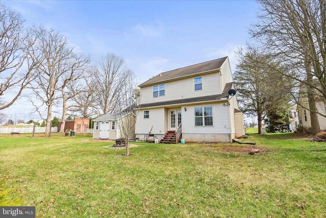 3296 RAINTREE RD, York, PA 17404