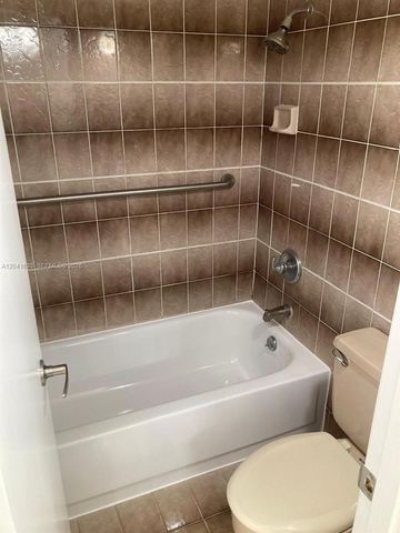 210 Fontainebleau Boulevard 306, Miami, FL 33172