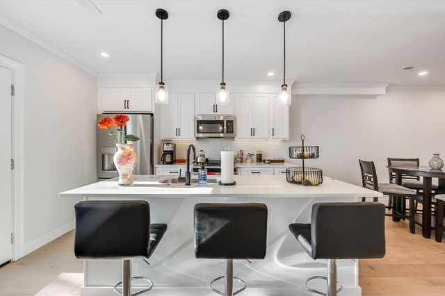 32 Perthshire 2, Boston, MA 02135