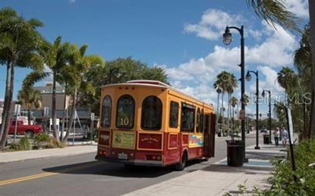 318 E TARPON AVENUE 5, Tarpon Springs, FL 34689