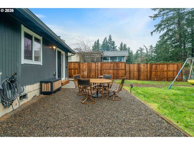 1318 Se BEAVER CREEK Ln, Troutdale, OR 97060